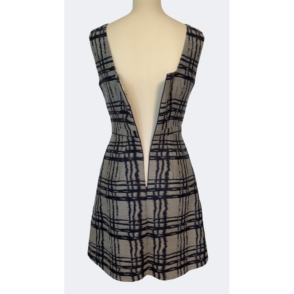 Reiss Grey & Black Plaid Fit and Flare Designer Dress Sleeveless Pleated Size 4 - Picture 7 of 14